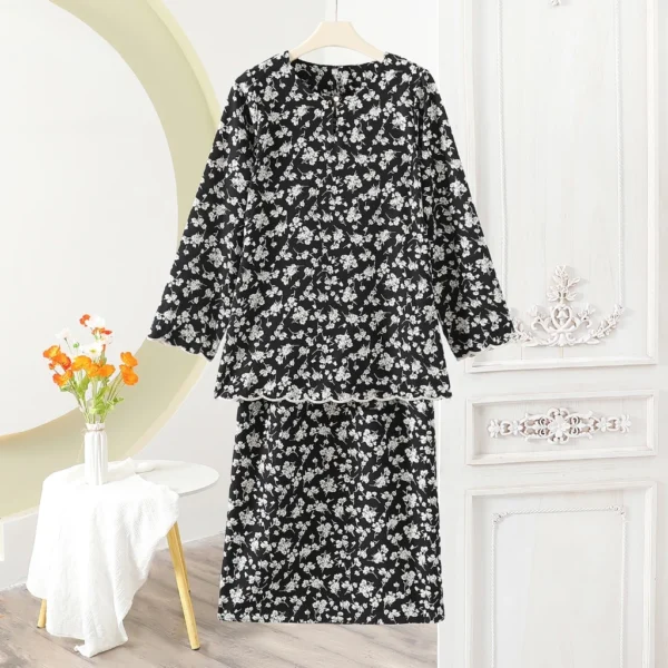 my-11134207-7r992-lxjg2bziml4a6f.webp Chiffon Lace Plain Baju Kurung