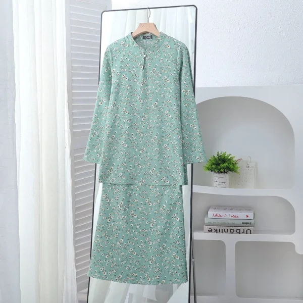 my-11134207-7rasd-m9l70rh7uxhc4a.webp Modern Floral Baju Kurung Set