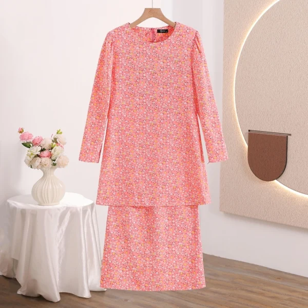 my-11134207-7rasg-m7uk56u88lvxae.webp Maia Embroidered Floral Baju Kurung