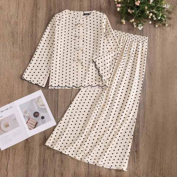my-11134207-820l8-mq7dnsa5i8e85a.webp Polka Kurung Kedah Modern
