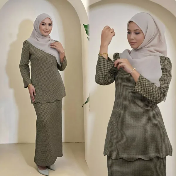 Plaid Mandarin Collar Kurung Set