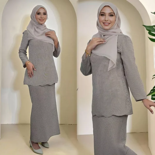 Plaid Mandarin Collar Kurung Set