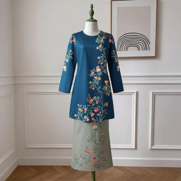 my-11134207-820lb-mnpgoypv0jyb9f.webp Small Floral Print Baju Kurung Set
